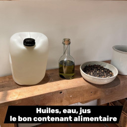 Lot de 10 jerricans 5 L – Bouchon étanche + 2 robinets verseurs – PEHD alimentaire